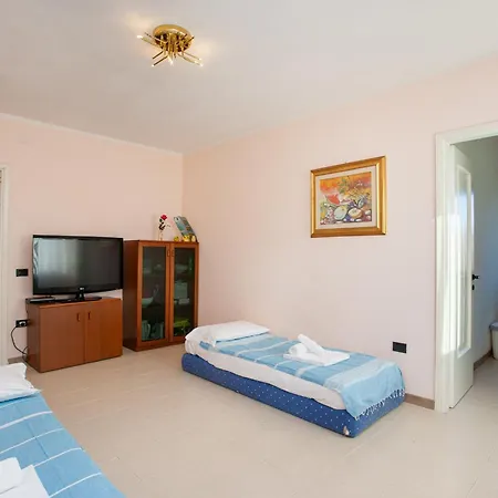 Monte Longu 3br2ba With Garden Hotell *