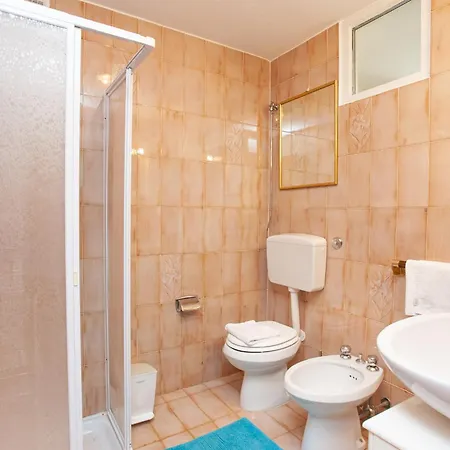 Monte Longu 3br2ba With Garden *