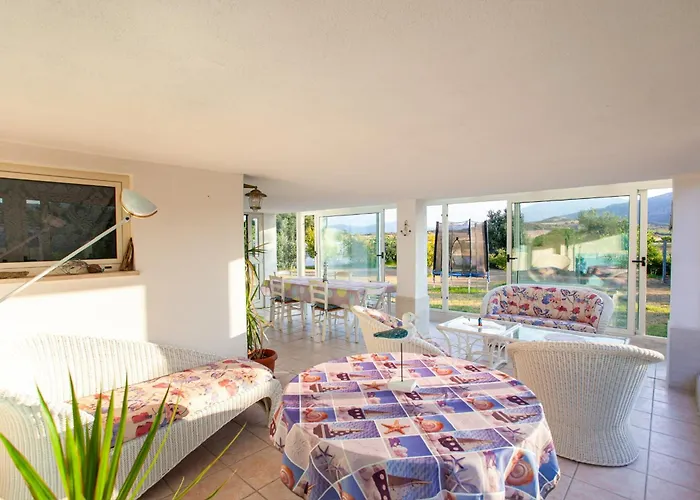 Monte Longu 3br2ba With Garden Posada